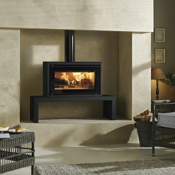 Studio 1 Freestanding